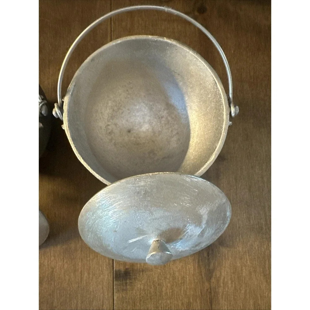 2x Vintage Cast Aluminum Service Ideas‎ Inc. MPLS Minn. Country Kettles W/ Lids.